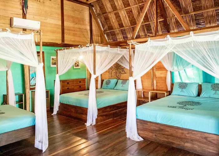 Villa Monyet Java