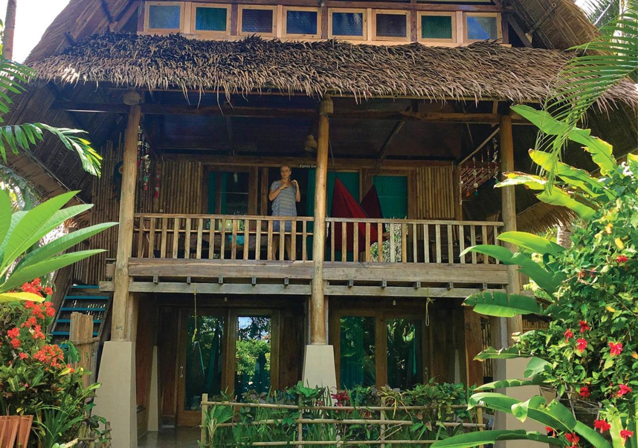 Rumah liburan Monyet Batukaras